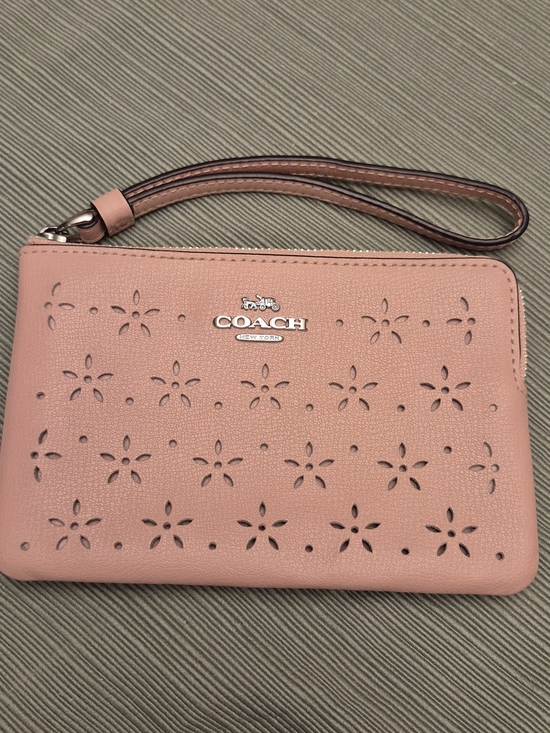 COACH Pink Floral Perforated Leather Wristlet Card Slots EUC - Picture 4 of 4